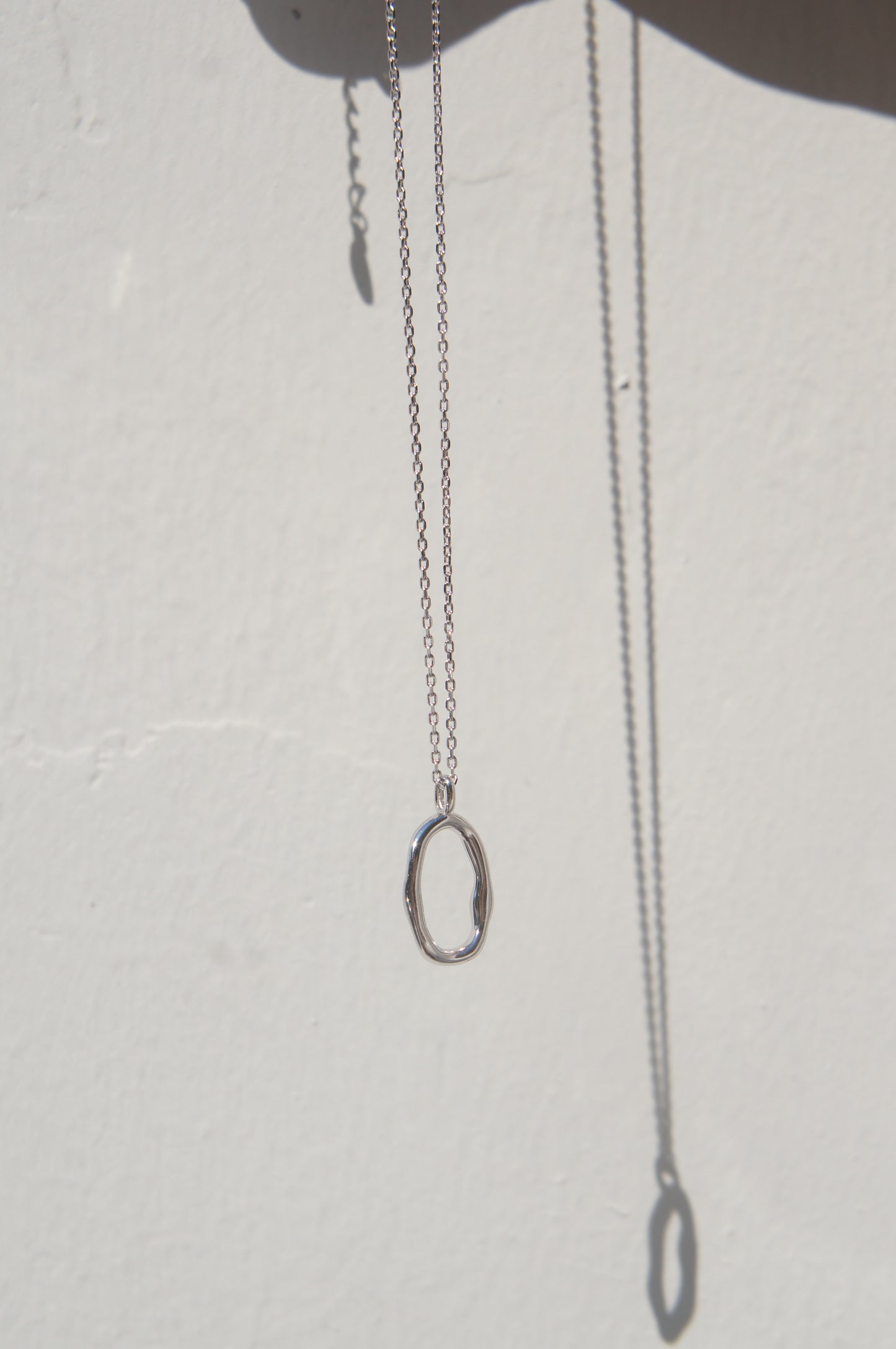 Molten Letter Necklace 'O'